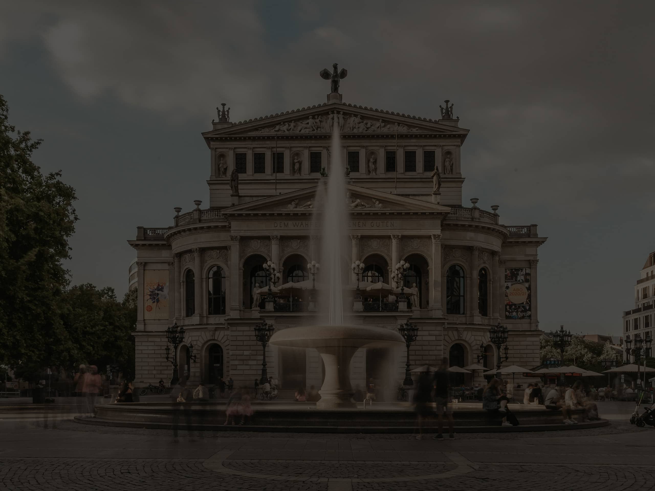 Culture & Events – international, vibrant, nearby
